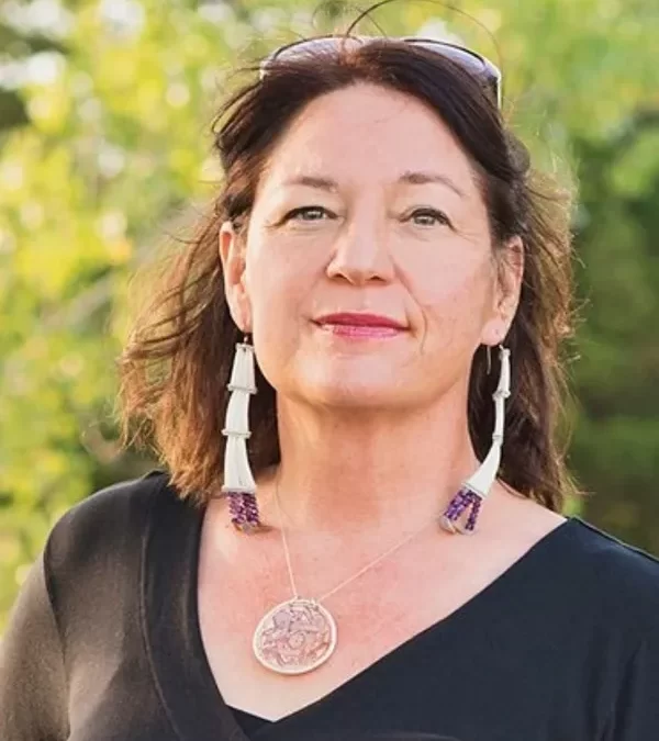 The Stories that Carry Us – America Meredith